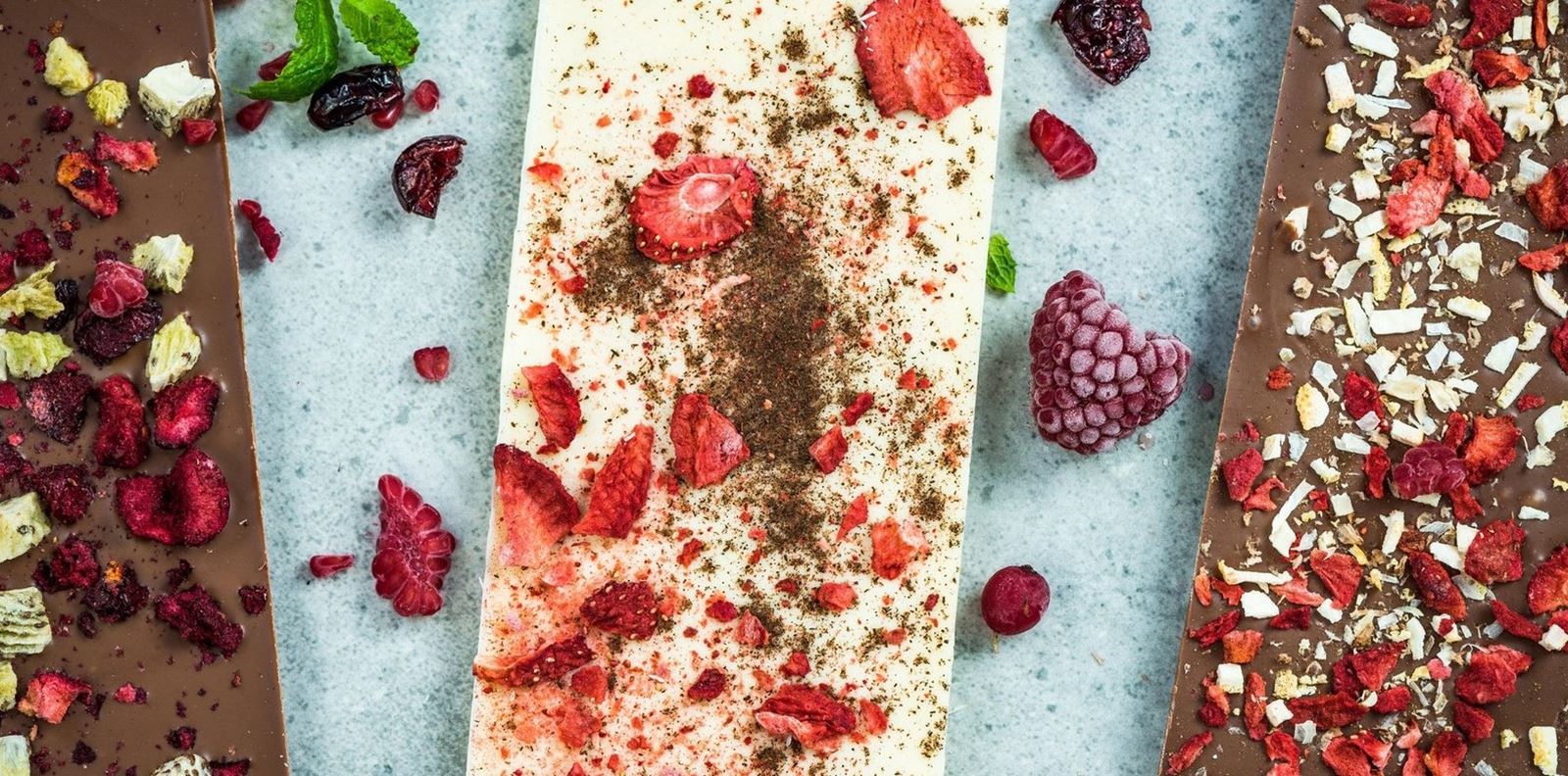 Шоколадови барчета със сушени плодове и ядки