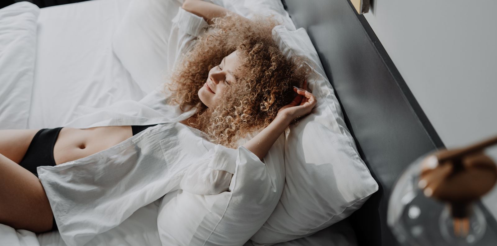 Ето защо е по-добре да използвате копринена калъфка за възглавницата си