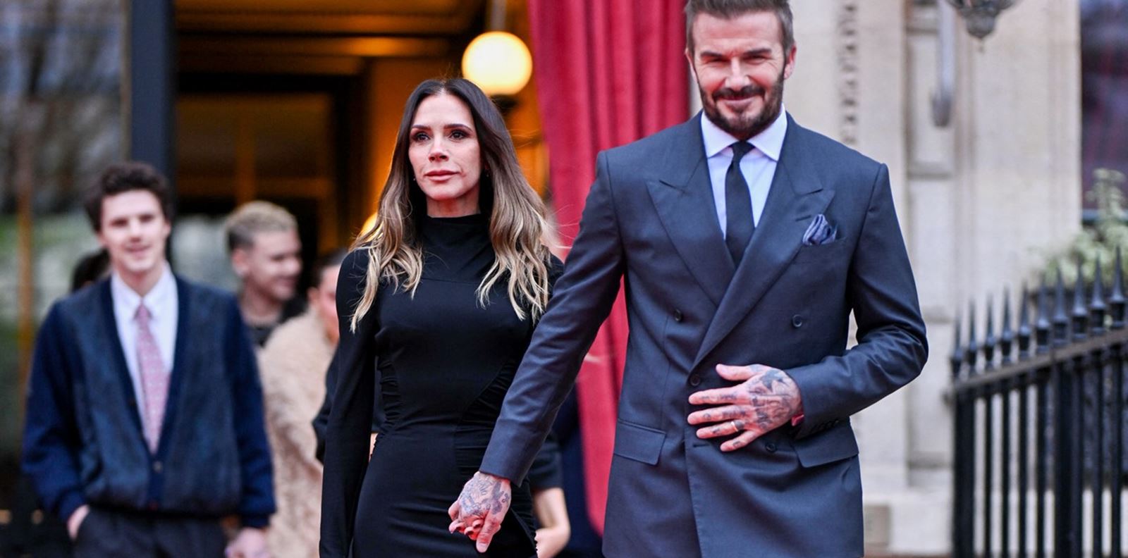 Виктория Бекъм бе удостоена с ордена "Кавалер на изкуствата и литературата" в Париж