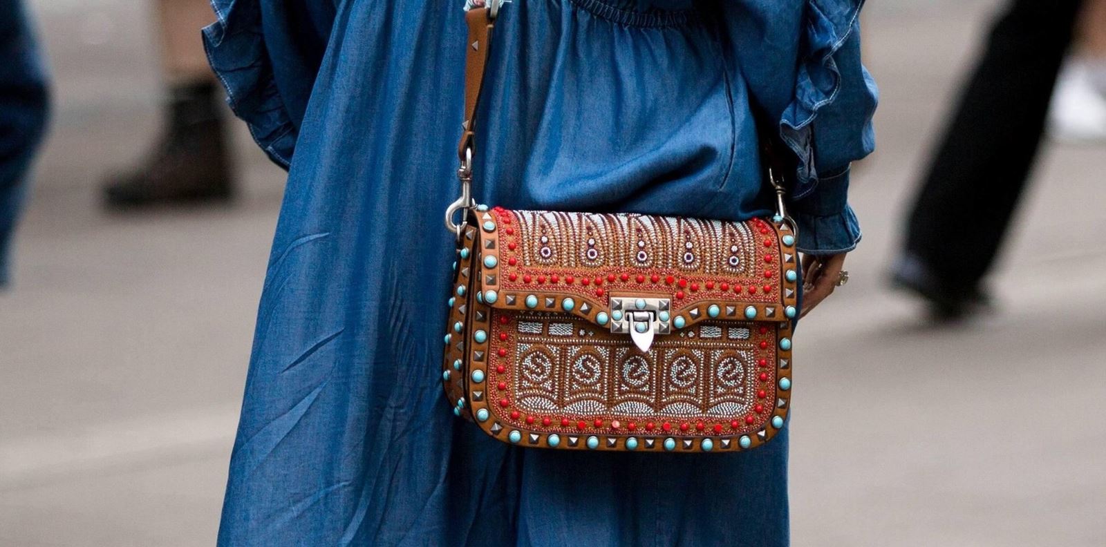 Роклите от деним, които да облечете през май