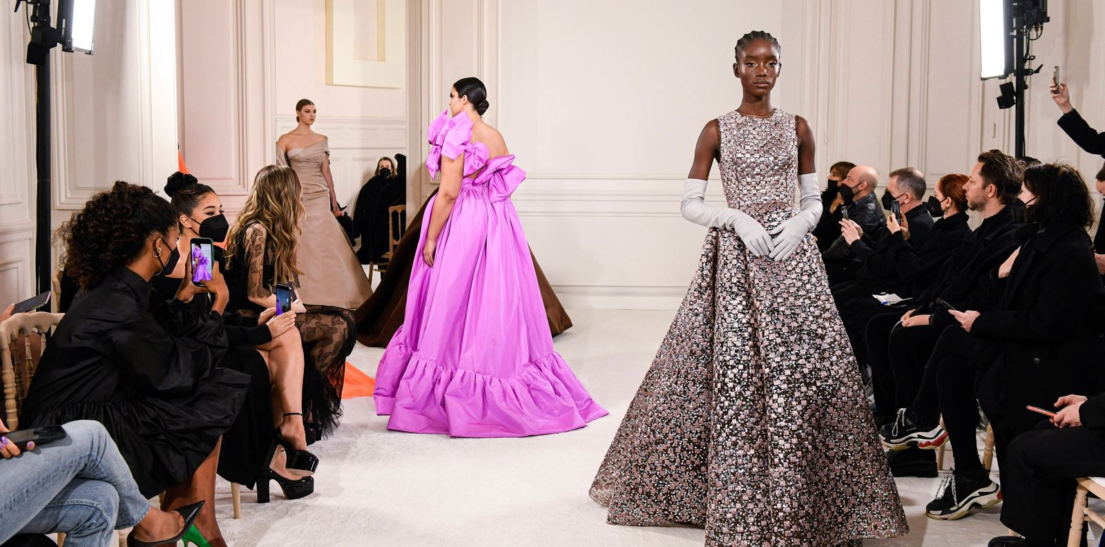 Valentino пази историята, но променя ценностите