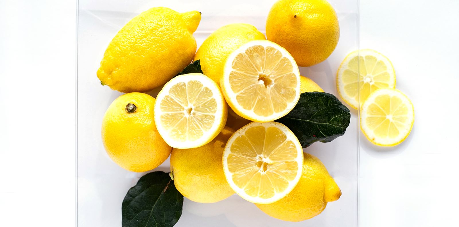 Междупразничен детокс с лимони