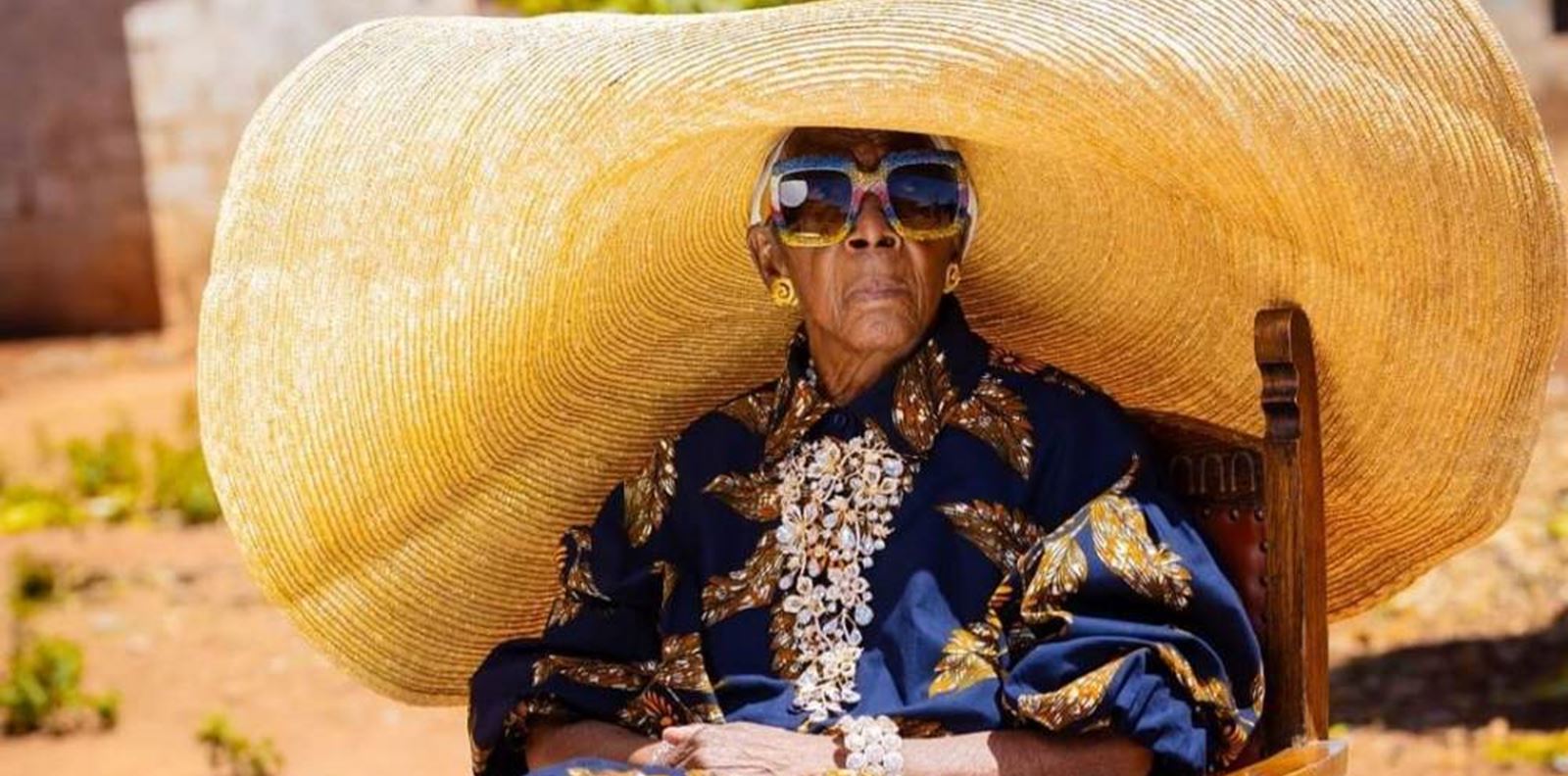 Маргрет Чола - шармантната баба от Замбия, която взриви Instagram