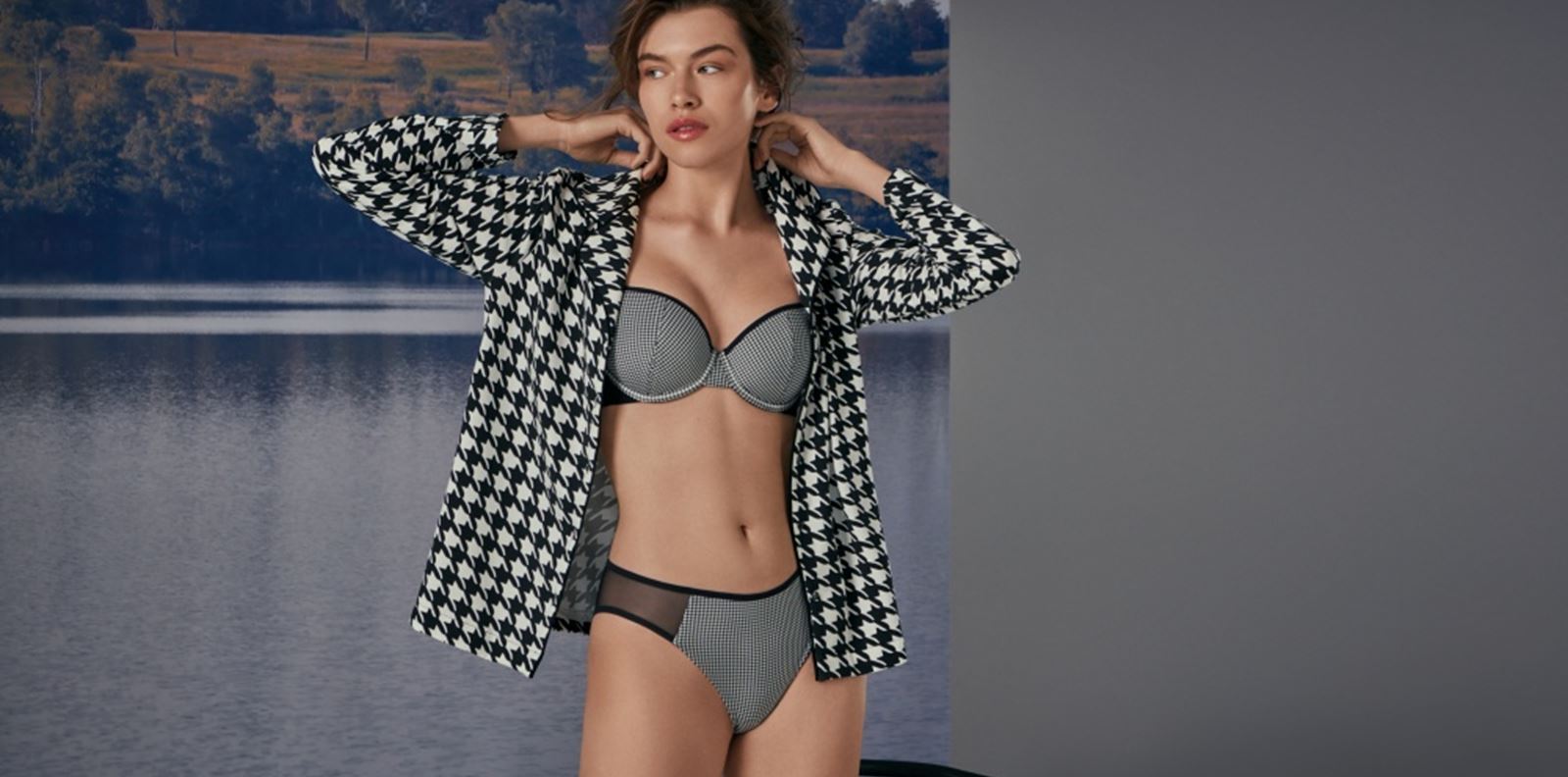 Винтидж романтика и флорални бродерии властват при бельото този сезон