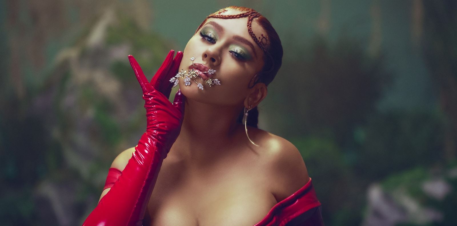 Кристина Агилера се завърна с нов испански албум