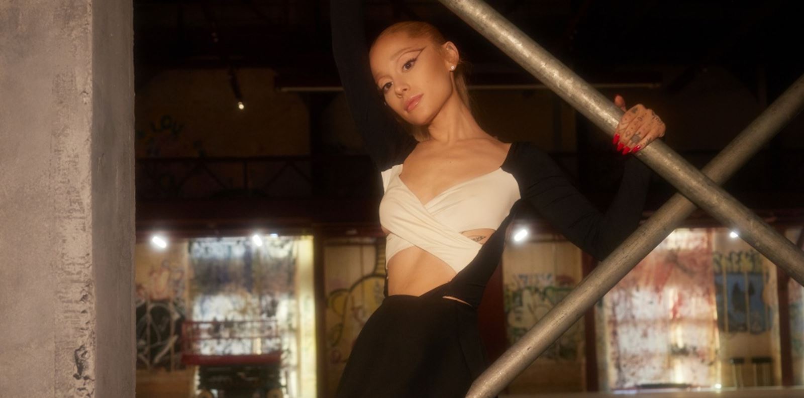 Ариана Гранде се завърна с нов сингъл