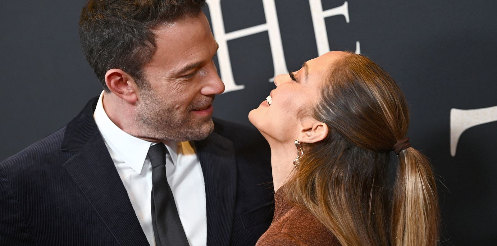 Истинската история зад тайната сватба на Джей Ло и Бен Афлек