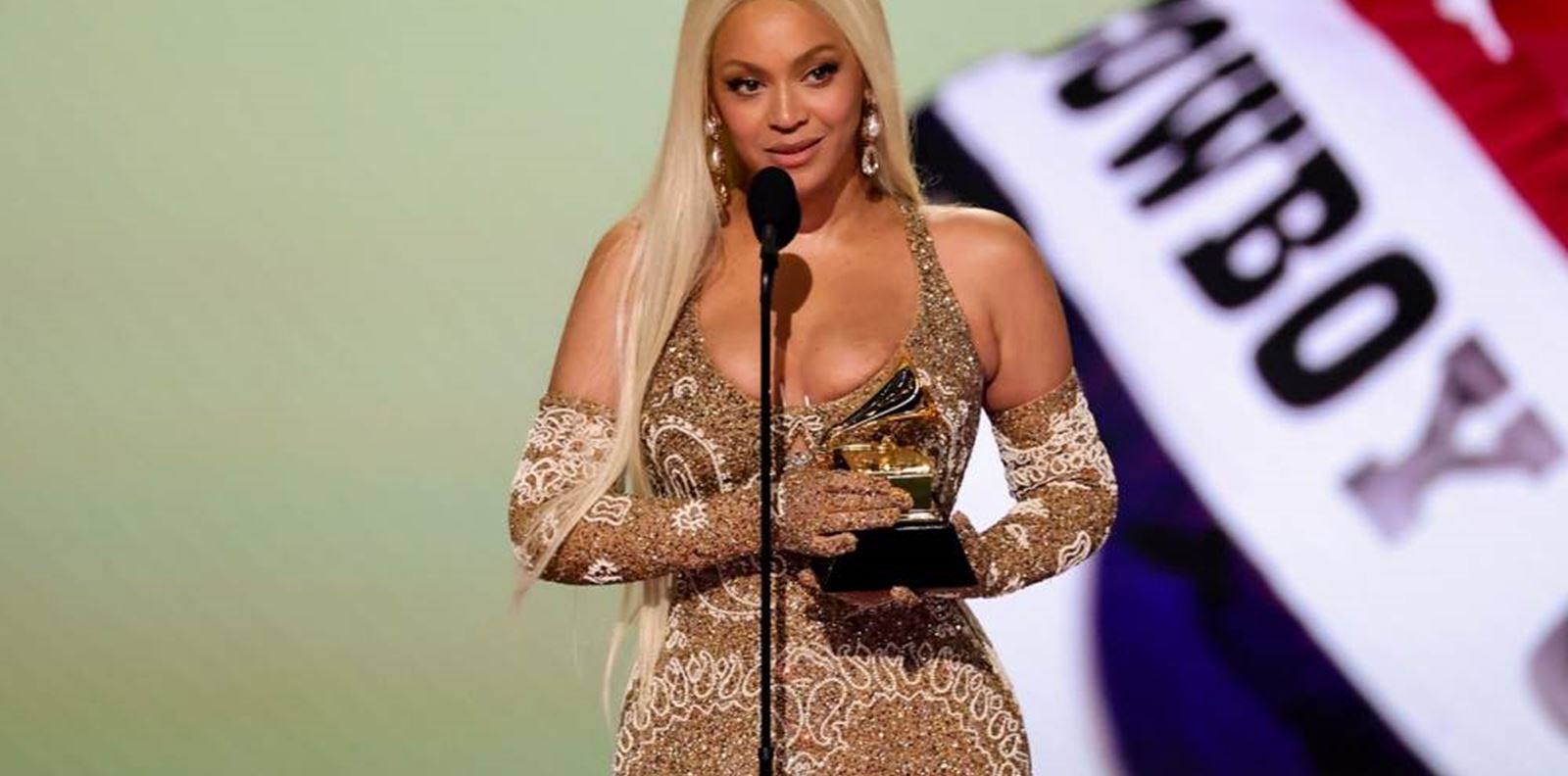 Бионсе грабна отличието за &quot;Най-добър албум&quot;