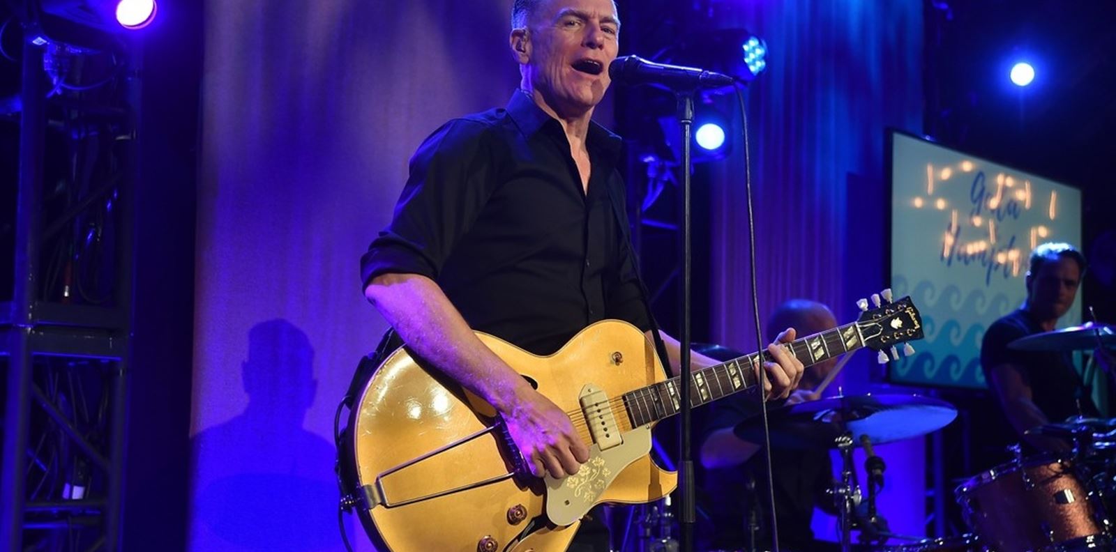 Брайън Адамс с концерт в София