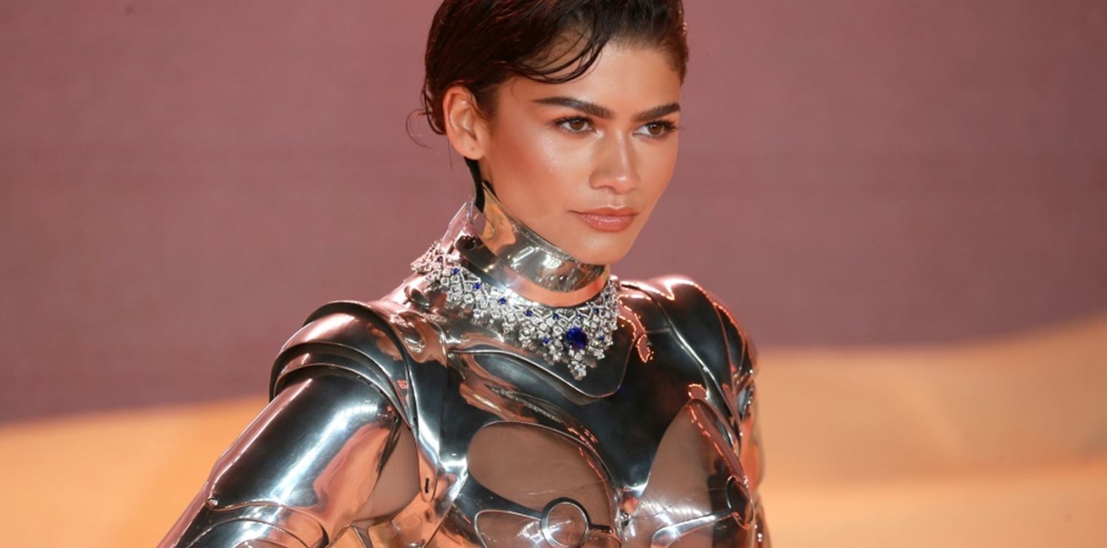 Зендeя и тоалетът, за който дълго ще се говори