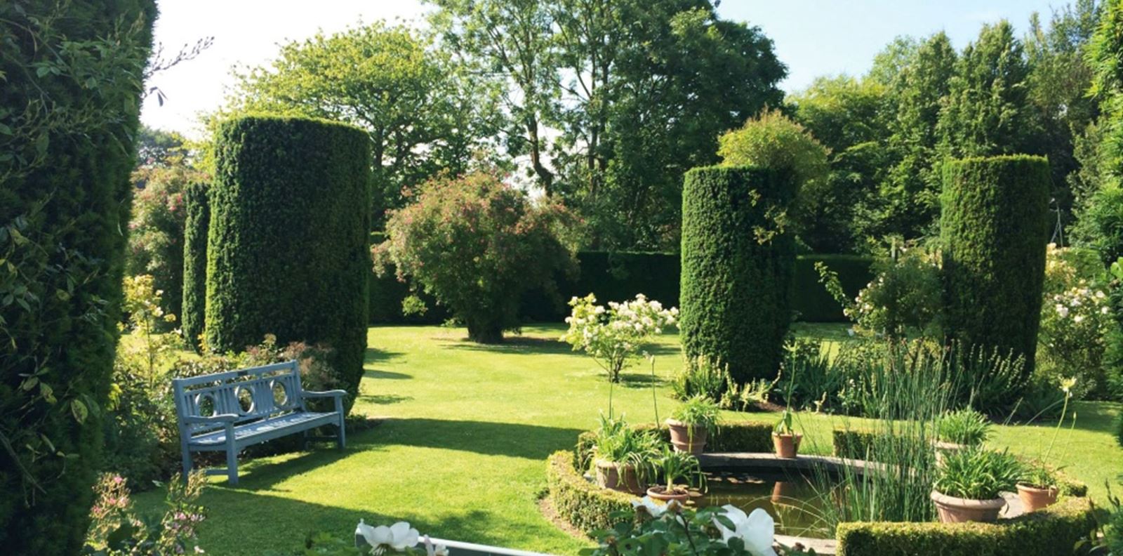 Тайната градина на имението Bois des Moutiers - перлата на Северна Франция