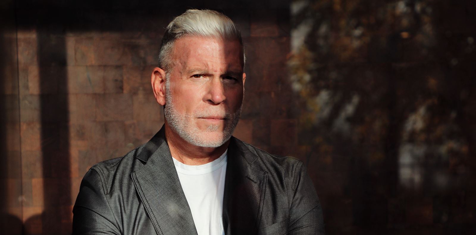 ЕКСКЛУЗИВНО: Ник Уустър пише правилата, не само на добрия стил