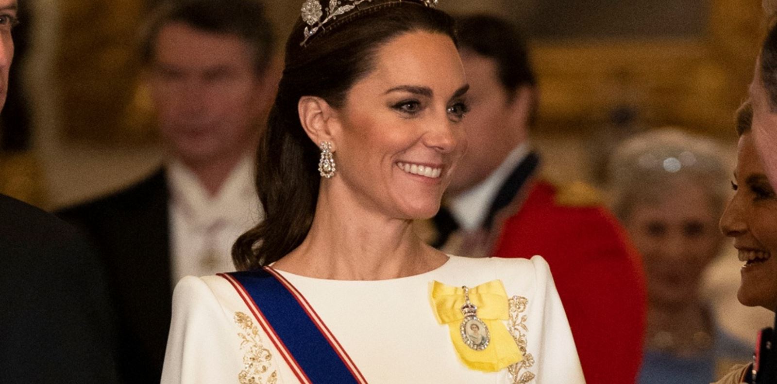 Кейт Мидълтън дебютира с тиара от миналия век
