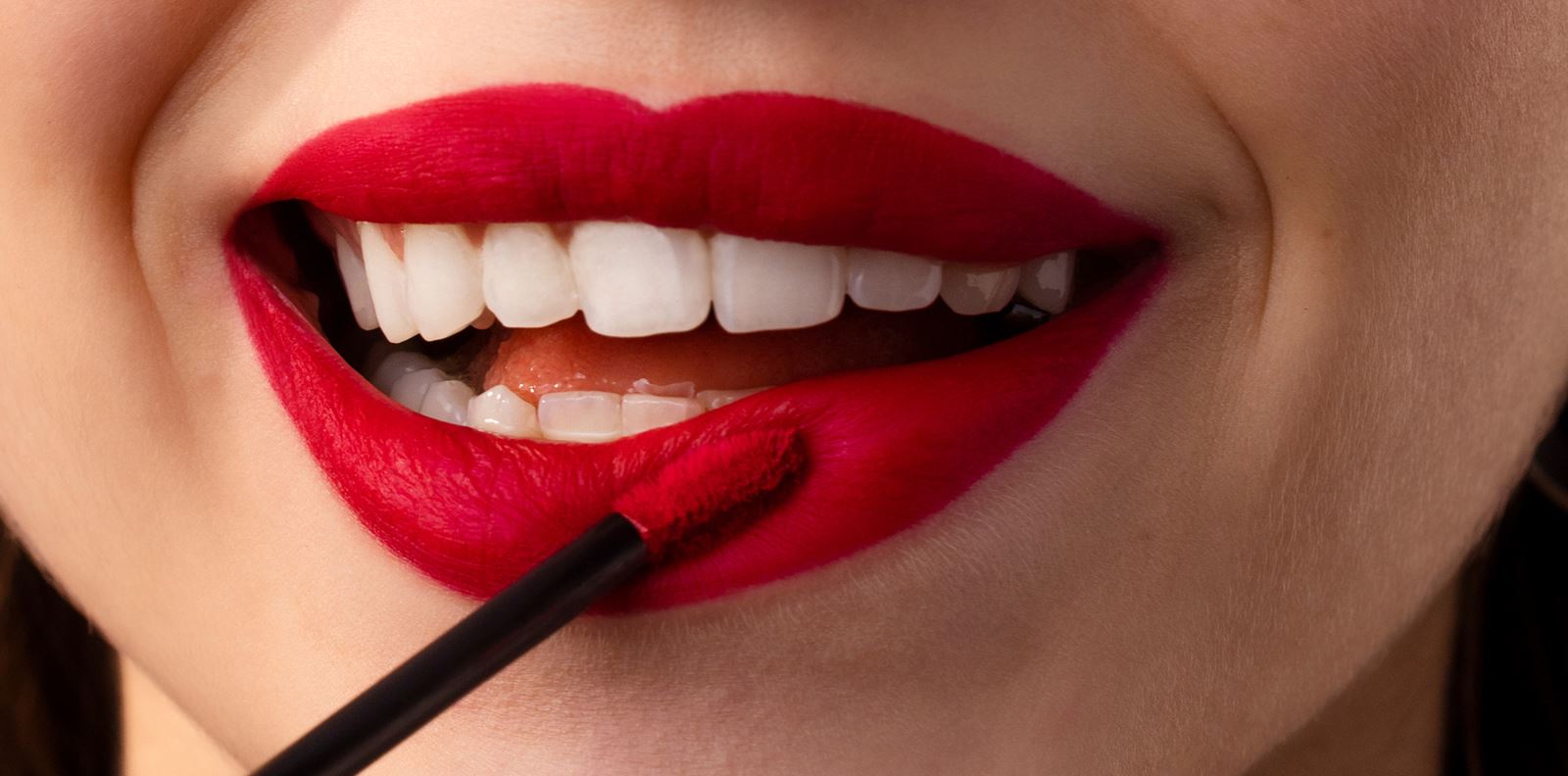 Точно така, устните ти имат нужда от това червило