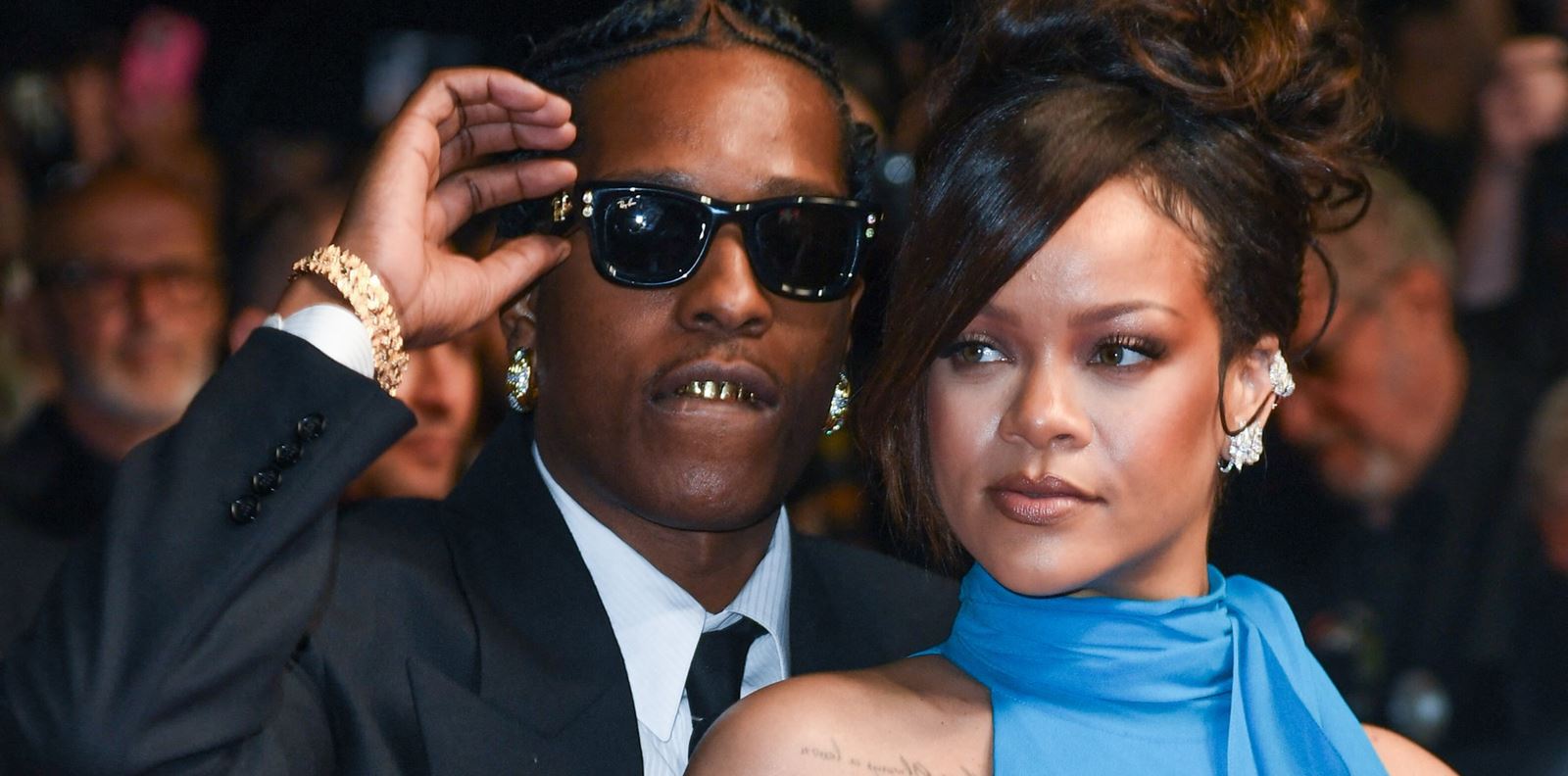 Бременната Риана като Смърфиета на червения килим в Кан