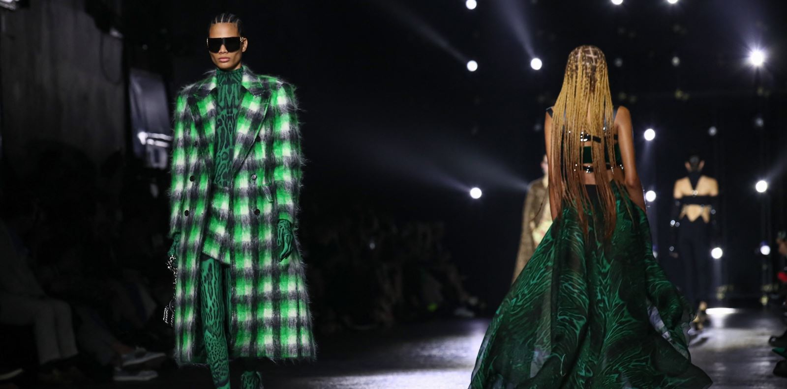 Roberto Cavalli есен/зима 2022: Секси, крещящо и пак секси