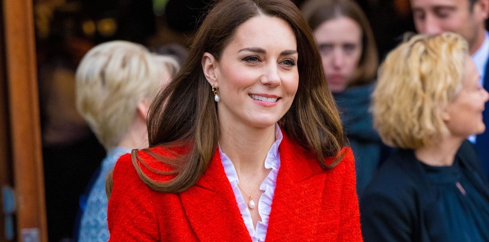 Кейт Мидълтън пристигна в Дания с блейзър за 99.95 лв.