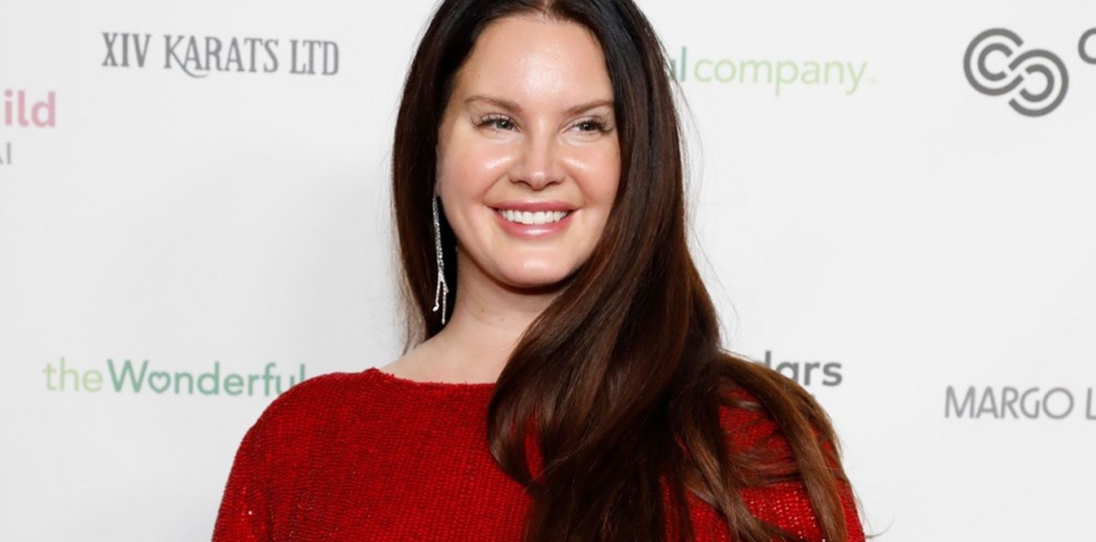 Лана дел Рей се сбогува със социалните мрежи