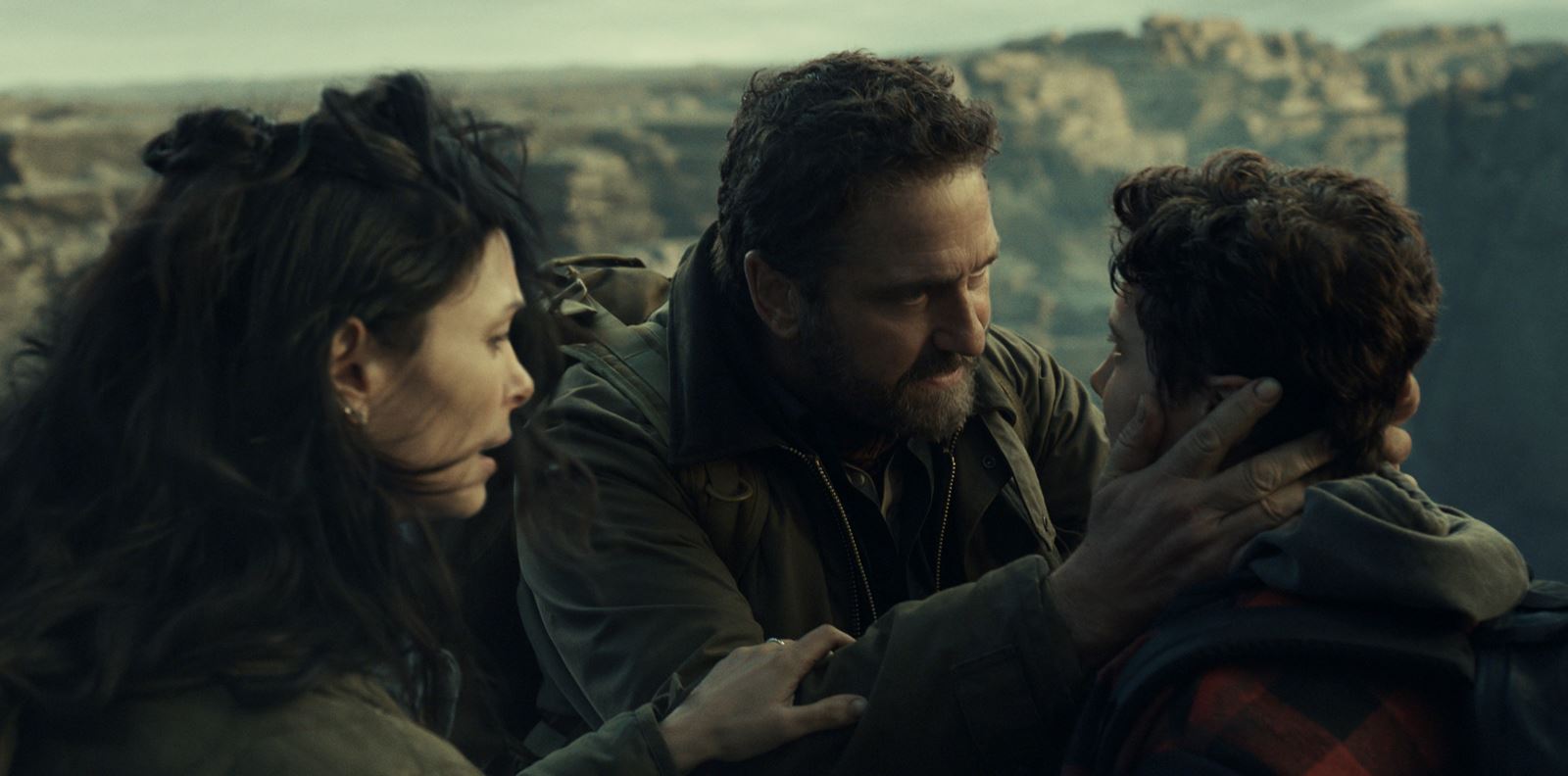 Джерард Бътлър отново в битка за оцеляване в "Гренландия: Миграция"