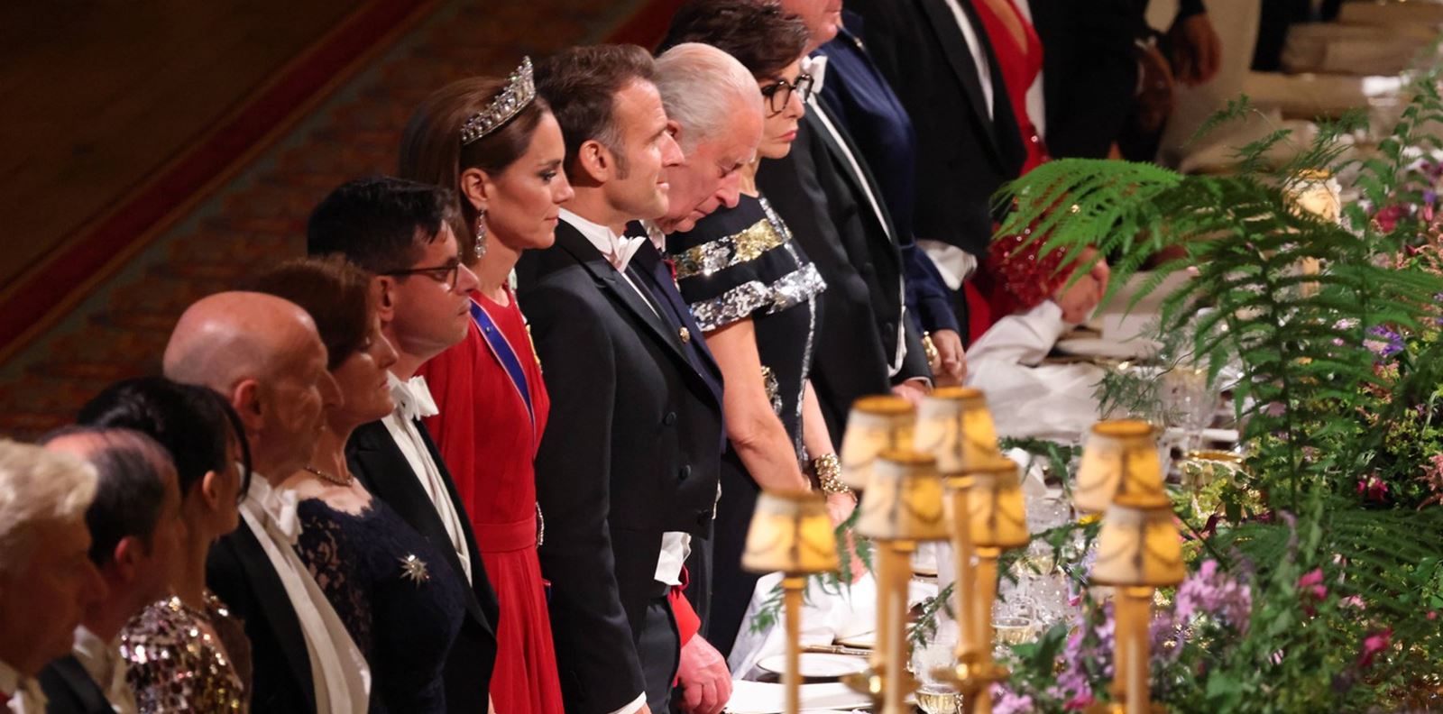 Макрон, Кейт и рок легендите в Уиндзор