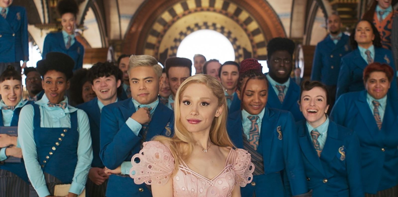 &quot;Злосторница&quot; с Ариана Гранде тръгва по кината