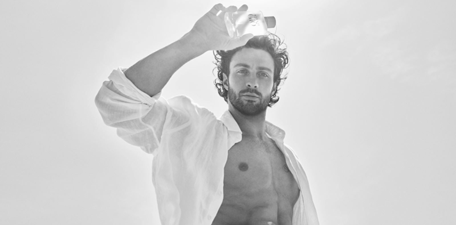 Арън Тейлър-Джонсън е новото лице на Armani