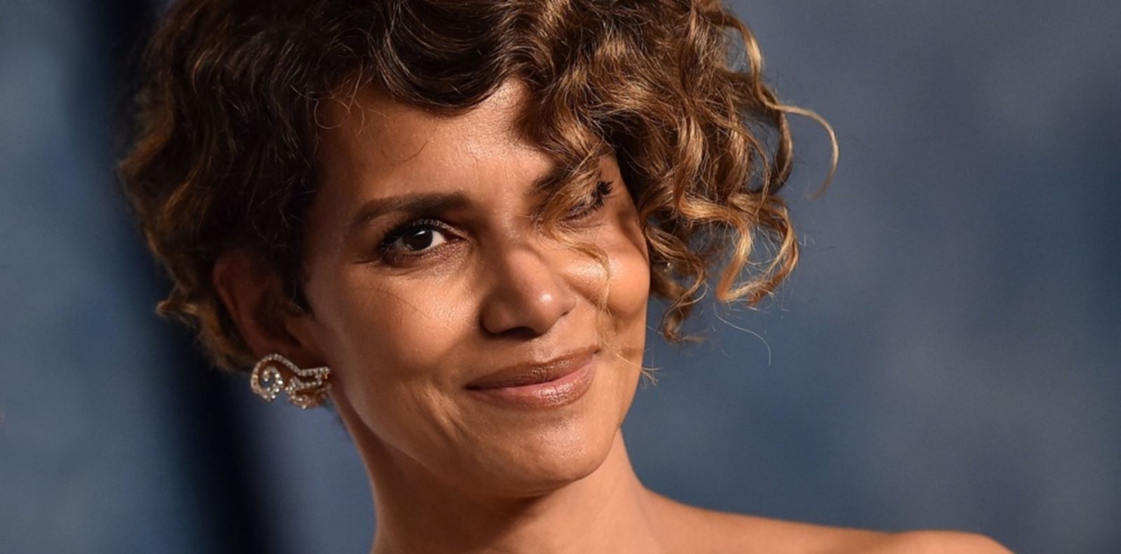 Хали Бери откровена за остаряването и самоувереността