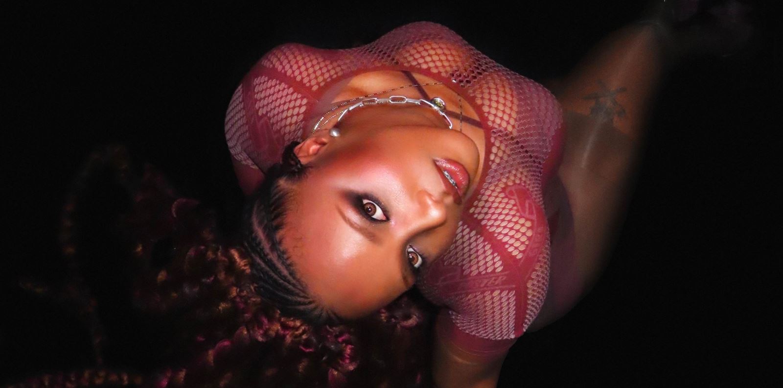 Прея се завръща с &quot;MОMA&quot; – музика, която се преживява