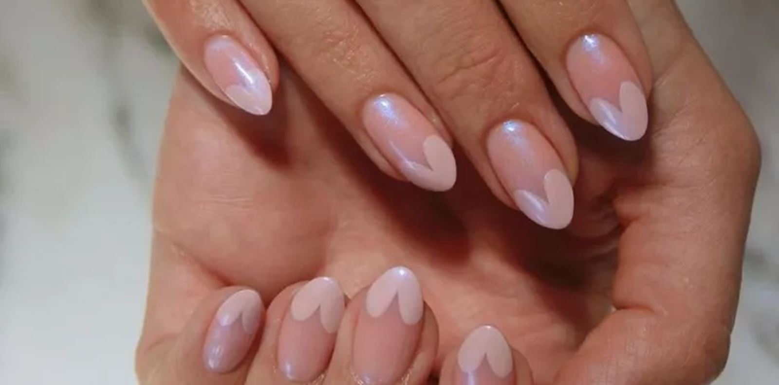 25 идеи за перфектния за Св. Валентин маникюр