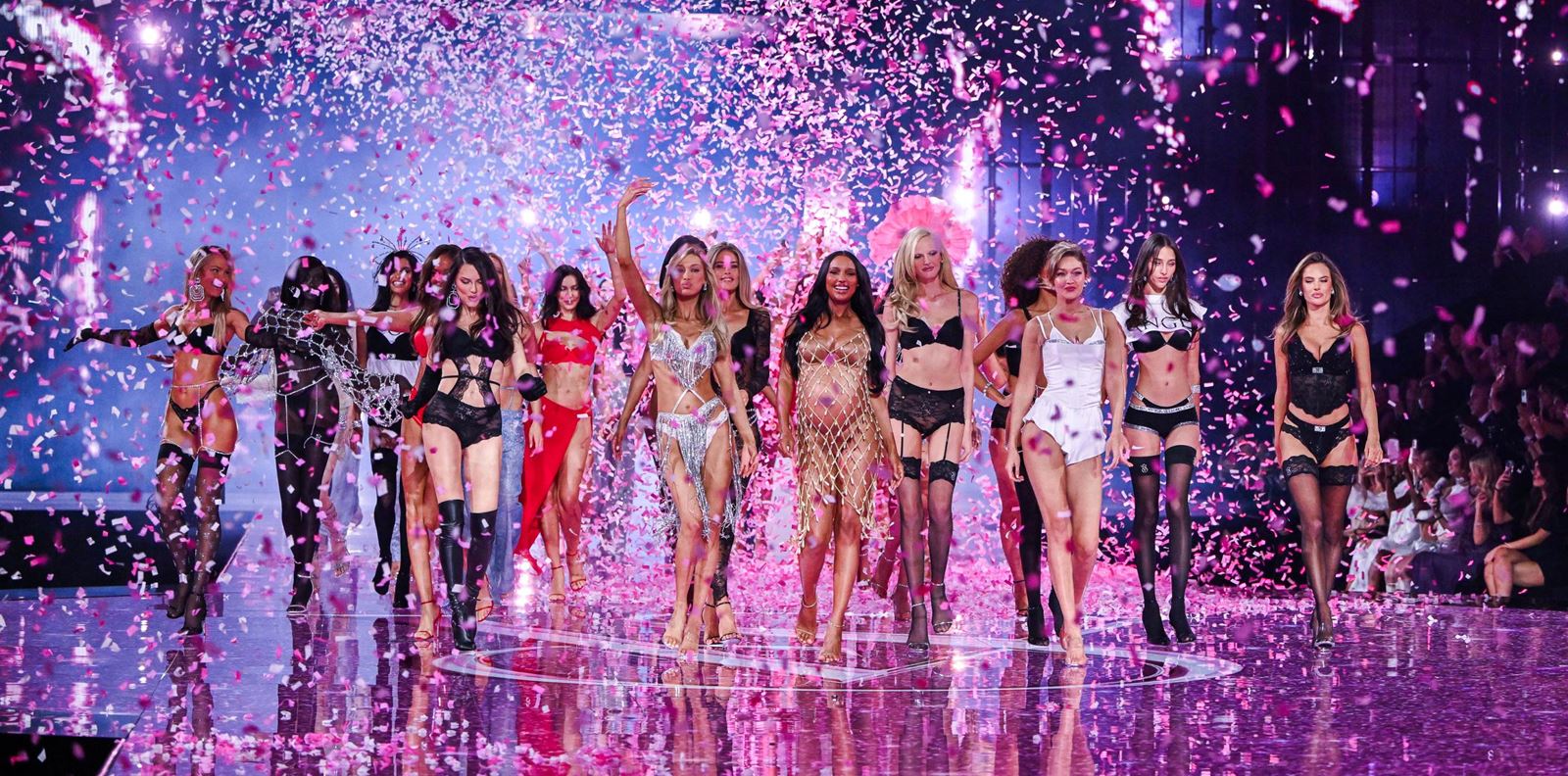 Ангелите се завърнаха: Victoria’s Secret покори Ню Йорк с грандиозно шоу