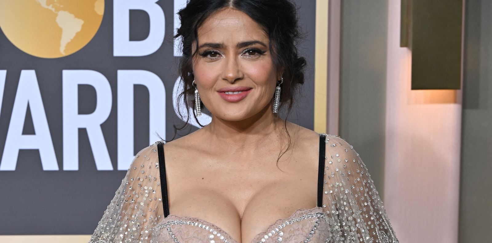 Защо никой не използва цялото име на Салма Хайек?