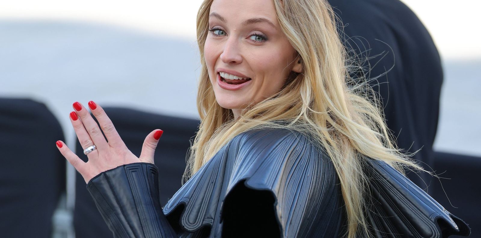 Софи Търнър разкри има ли връзка с Крис Мартин