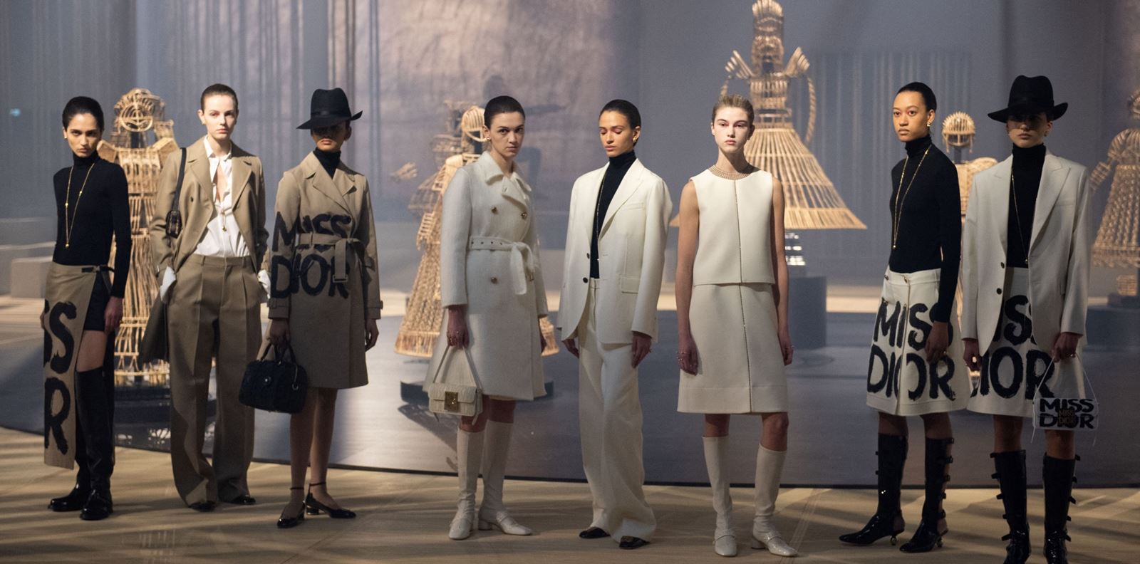 Dior обръща поглед към миналото в Седмица на модата в Париж
