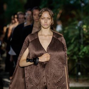 Есенни тенденции в цветовете от Moscow Fashion Week