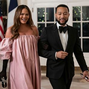 &lt;em>Криси&lt;/em> &lt;em>Тейгън&lt;/em> и Джон Леджънд отново станаха родители