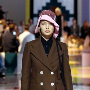 Шапката Prada обещава да стане най-желания аксесоар на следващата пролет