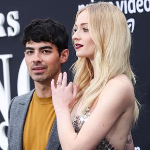 Софи Търнър и &lt;em>Джо&lt;/em> &lt;em>Джонас&lt;/em> разкриха подробности за раждането на дъщеря си