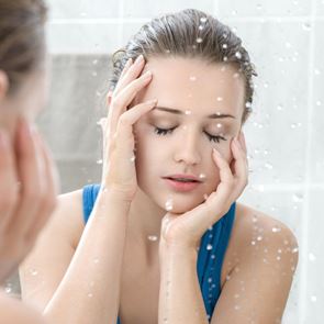 Оказва се, че мием лицето си по съвсем грешен начин