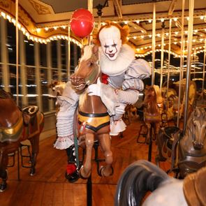 Страхът оживява по целия свят с премиерата на "То: Добре дошли в Дери