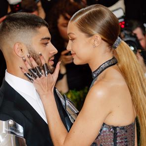 &lt;em>Джиджи&lt;/em> &lt;em>Хадид&lt;/em> и Зейн Малик посрещнаха първото си дете