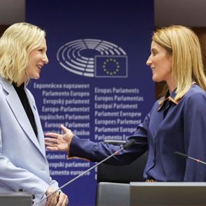 &lt;em>Кейт&lt;/em> &lt;em>Бланшет&lt;/em> призова ЕС: Увеличете подкрепата си за бежанците