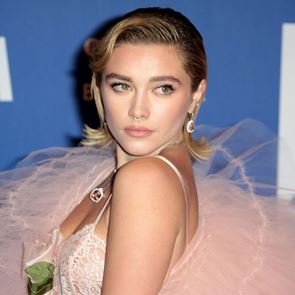 &lt;em>Флорънс&lt;/em> &lt;em>Пю&lt;/em> навърши 27, заобиколена от любимите си хора