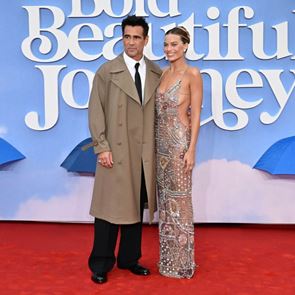 Марго Роби със зашеметяваща поява на червения килим в почти прозрачна рокля