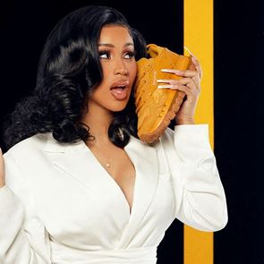 Карди Би разкрива своята тайна &lt;em>за&lt;/em> здрава коса