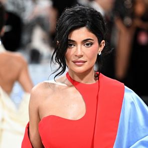 &lt;em>Кайли&lt;/em> &lt;em>Дженър&lt;/em> официално смени името на сина си