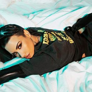 &lt;em>Деми&lt;/em> &lt;em>Ловато&lt;/em> върви по пътя на възстановяването