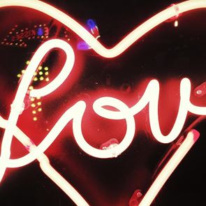 Любов. Пътят към дома и... Netflix