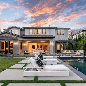 Модерният и интелигентен нов дом на Деми Ловато (ГАЛЕРИЯ