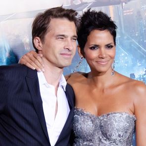 &lt;em>Хали&lt;/em> &lt;em>Бери&lt;/em> и Оливие Мартинес се разведоха след 8 г.