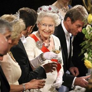 Drink time с кралицата